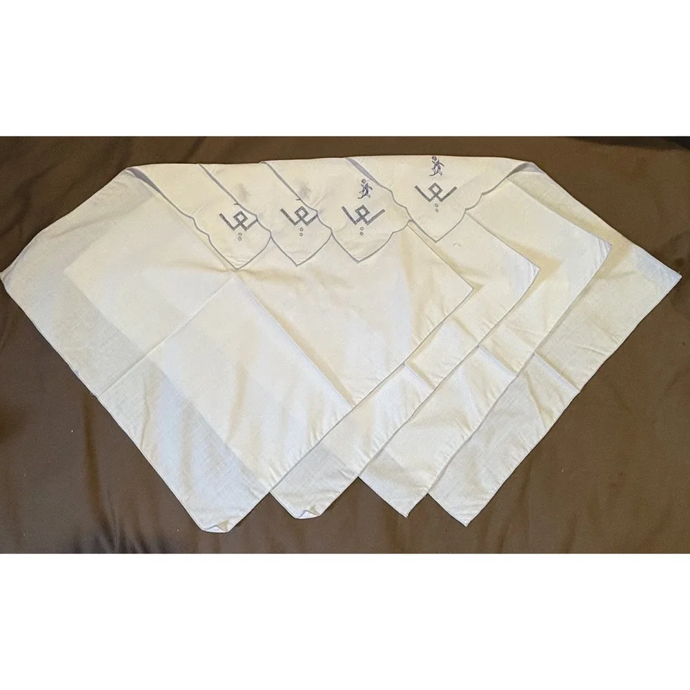 Lit Of‎ 8 tea cloth matching napkins Embroid reminiscent Jacobean floral designs